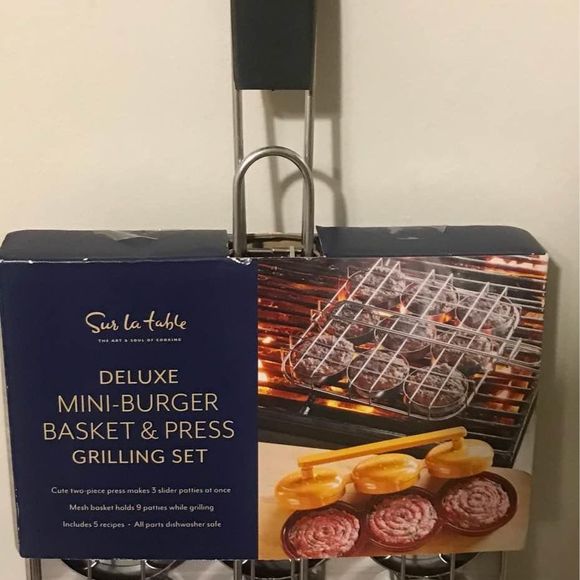 Sur La Table Deluxe Mini-Burger Basket & Press Grilling Set new in box - Picture 3 of 3